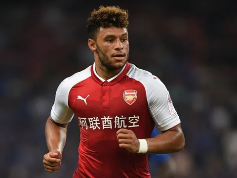 Thierry Henry đã chỉ Mikel Arteta cách sử dụng Oxlade-Chamberlain