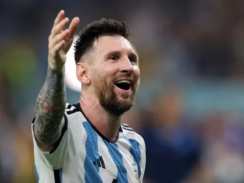 Alexander-Arnold: 'Không có cách nào cản Messi'