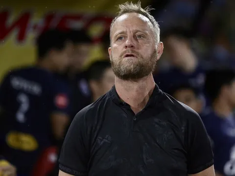 Truyền thông Thái chọn sẵn đội hình cho HLV Alexandre Polking tại VL World Cup