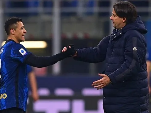 Đồng đội cũ "xúi" Alexis Sanchez rời Inter Milan