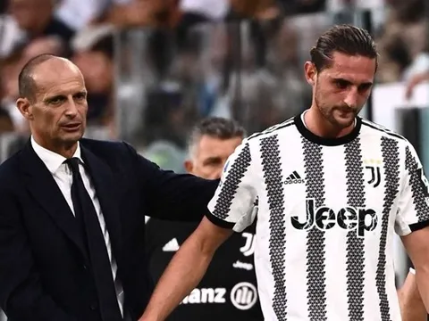 Juventus và cơn đau đầu ở hàng tiền vệ