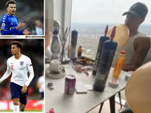 Cựu sao Tottenham lộ hình ảnh gây sốc