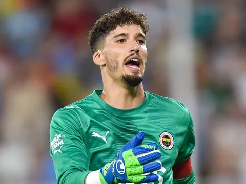 Man Utd tiến hành kiểm tra y tế lần 2 cho tân binh