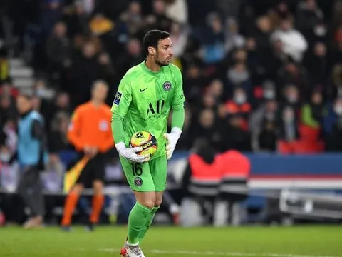 Sergio Rico sắp trở lại tập luyện