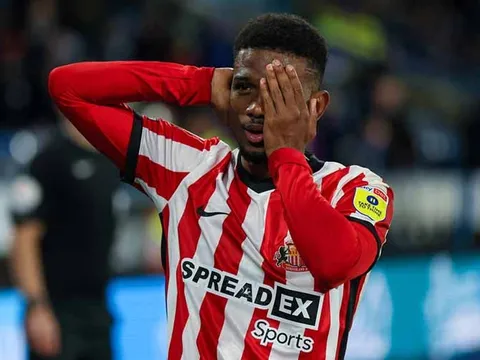 Diallo nhanh chóng chốt tương lai với Man Utd