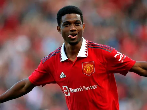 Ngọc quý được khuyên chia tay Man United