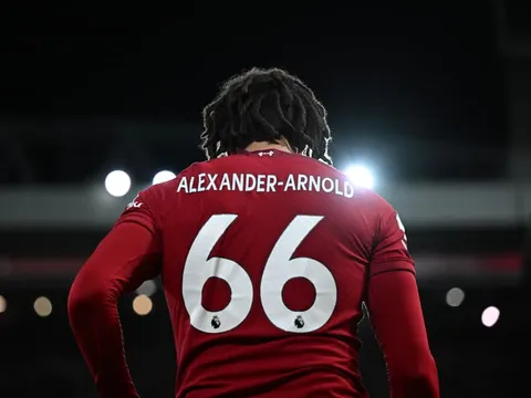 Chelsea đã gợi ý cho Liverpool giải pháp về vấn đề Alexander-Arnold