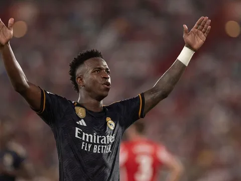 Ancelotti lên tiếng về chấn thương của Vinicius