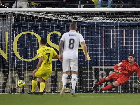 Ancelotti phản đối quyết định thổi penalty trong ngày Real thất bại