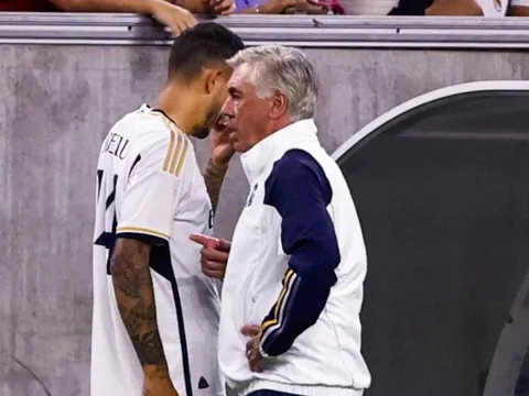 Ancelotti thỉnh cầu ban lãnh đạo Real
