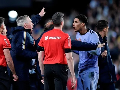 Ancelotti tiết lộ điều Bellingham đã nói với trọng tài