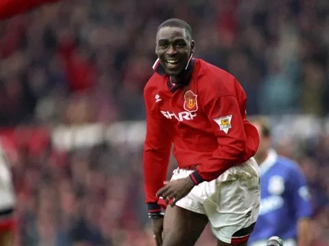 Andy Cole nổi đóa khi bị so sánh với Darwin Nunez
