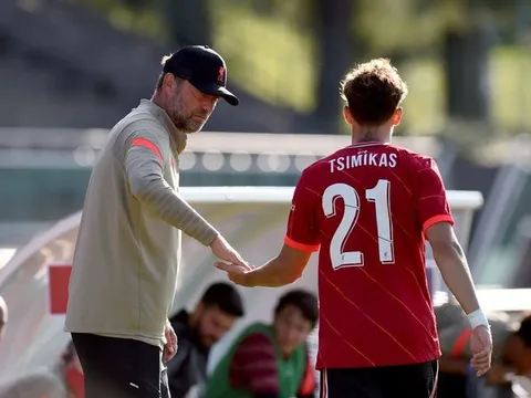Andy Robertson chấn thương, cờ đến tay Kostas Tsimikas