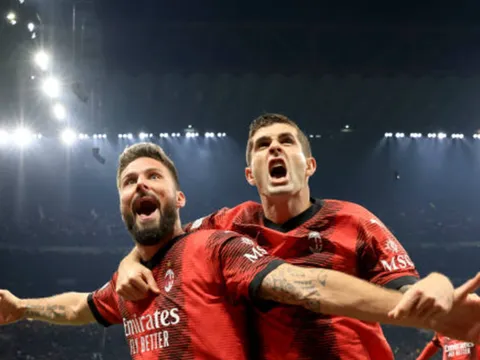 Giroud bùng nổ, Milan ngược dòng ấn tượng trước PSG
