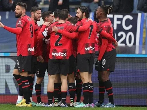 Song sát Leao - Giroud giúp AC Milan xây chắc vị trí thứ 3