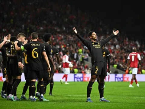 Bellingham chói sáng, Real Madrid dẫn đầu bảng C