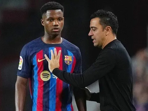 Đã đến lúc Ansu Fati nói lời tạm biệt với Barcelona?