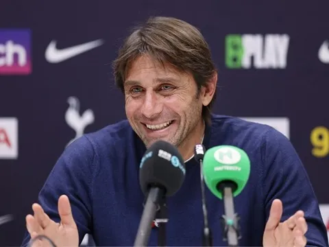 Antonio Conte và món nợ với Italia
