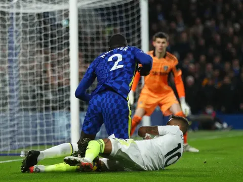 Antonio Rudiger: "Thật là điên rồ"