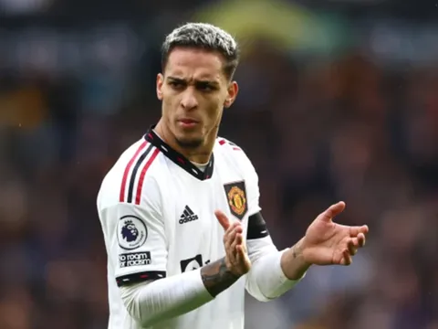 Vì sao Antony, Varane không ra sân trước Bournemouth?