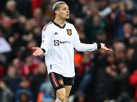 Micah Richards chỉ trích cầu thủ lười biếng khiến M.U như chỉ có 10 người