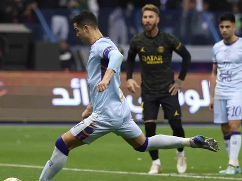 Ronaldo đạt cột mốc ấn tượng sau khi khai hỏa cho Al Nassr