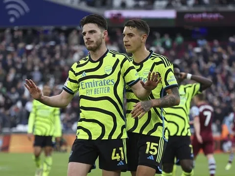 Michael Owen không hài lòng với nhiệm vụ mới của Declan Rice