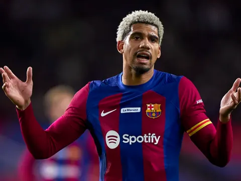Ronald Araujo thừa nhận Barca thua tâm phục khẩu phục