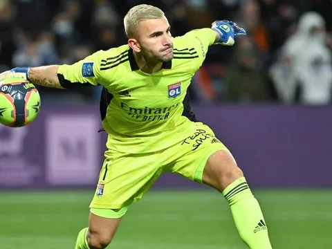 Anthony Lopes gồng mình gánh Lyon khỏi nguy cơ rớt hạng