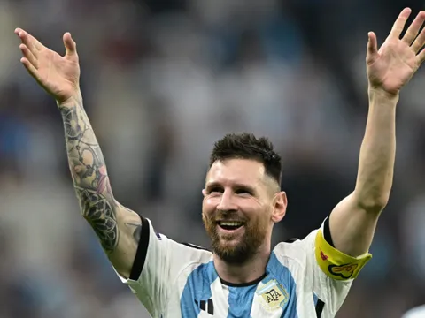 Argentina vào chung kết, Messi phá vỡ hàng loạt kỷ lục