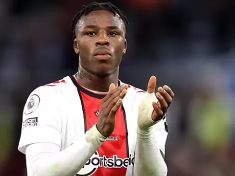 Bayern đại chiến Dortmund, tranh ngọc quý Southampton