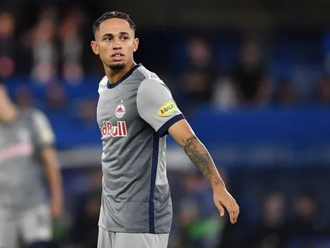 Arsenal chiêu mộ tiền đạo sút tung lưới Chelsea
