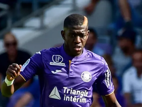Arsenal có 300 trang phân tích Sangare, nhưng lại chọn Thomas Partey