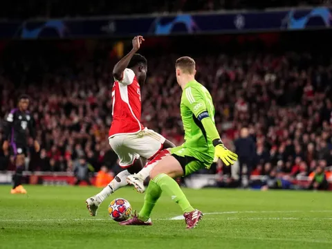 “Arsenal có lợi thế hơn Bayern ở trận lượt về”