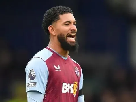 Arsenal có thể tạm quên đi Douglas Luiz