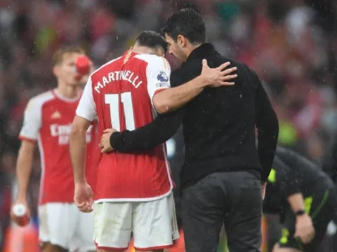 Arsenal: Con voi mang lá gan chuột nhắt