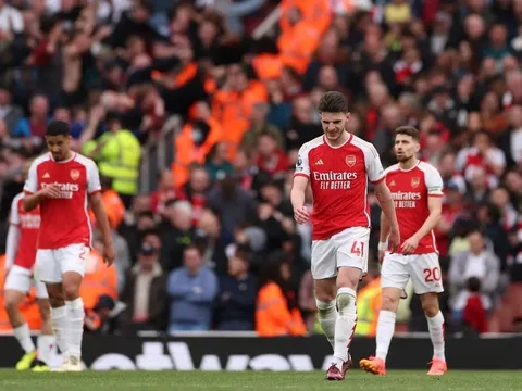 “Arsenal đã mất chức vô địch trước khi thua Villa”