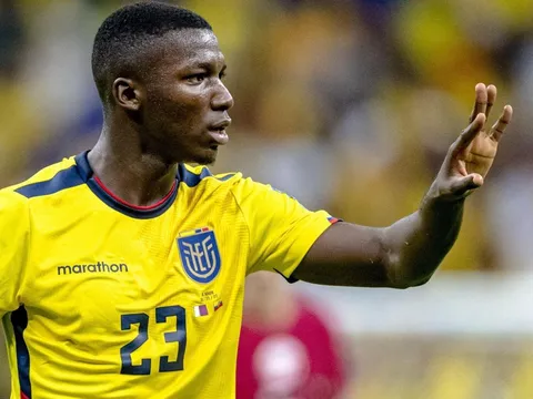 Arsenal đối diện 2 địch thủ trong thương vụ 90 triệu