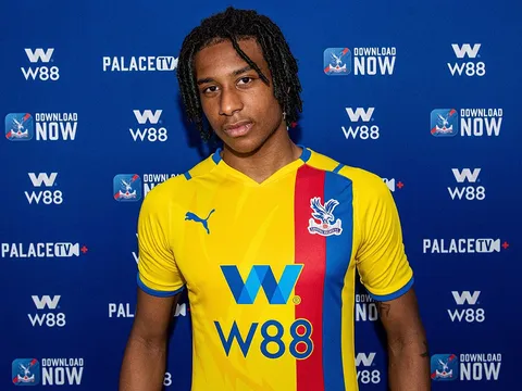 Arsenal được khuyên chiêu mộ "người cũ" để chia lửa với Saka