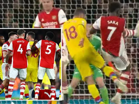Cận cảnh pha triệt hạ khiến sao Arsenal dính chấn thương