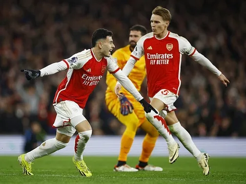 Arsenal khẳng định vị thế trong cuộc chiến vương quyền
