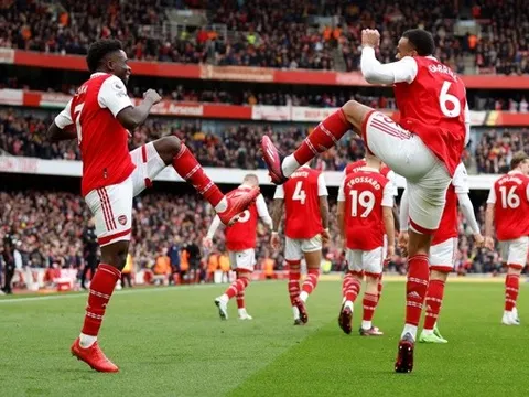 Arsenal lập thành tích chưa từng có ở Ngoại hạng Anh