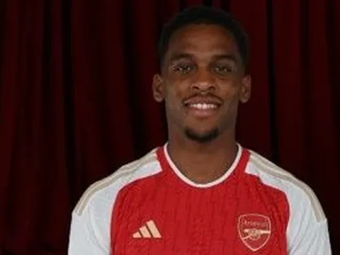Rò rỉ hình ảnh tân binh tiếp theo khoác áo Arsenal