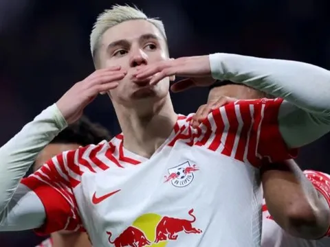 Arsenal liên tục theo dõi 'Haaland mới'
