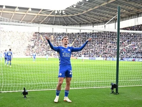 Arsenal muốn có Dewsbury-Hall, HLV Leicester phá vỡ im lặng