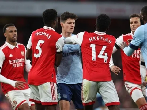 Arsenal nhận ra 'cái gai' sau trận hòa tức tưởi