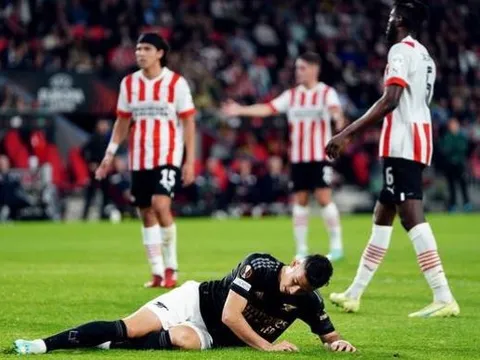 "Arsenal quá kém cỏi trong khâu ghi bàn"