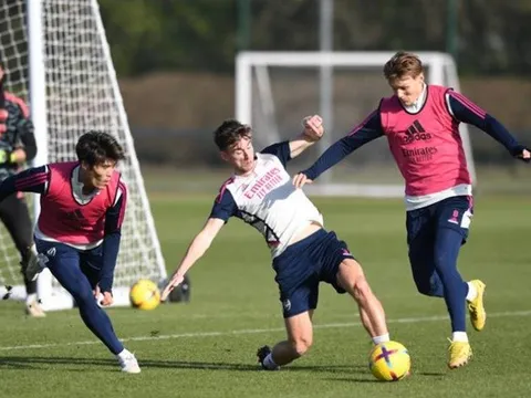 Arsenal quyết liệt trên sân tập; Thái độ của Jorginho và Trossard