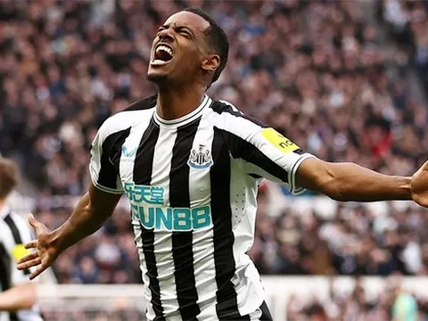 Arsenal săn đón 'sát thủ' Newcastle
