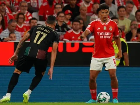 Arsenal sang Bồ Đào Nha tìm người thay Timber